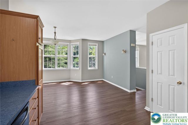 4073 Waterford Drive, Upper Saucon Twp, PA 18034