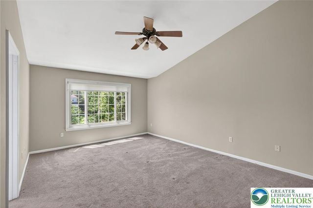 4073 Waterford Drive, Upper Saucon Twp, PA 18034