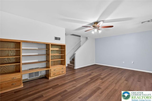 4073 Waterford Drive, Upper Saucon Twp, PA 18034