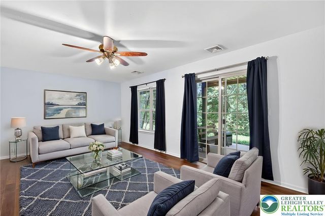4073 Waterford Drive, Upper Saucon Twp, PA 18034