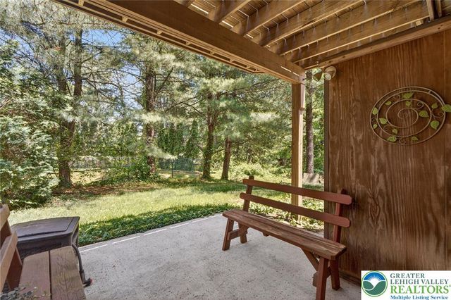 4073 Waterford Drive, Upper Saucon Twp, PA 18034