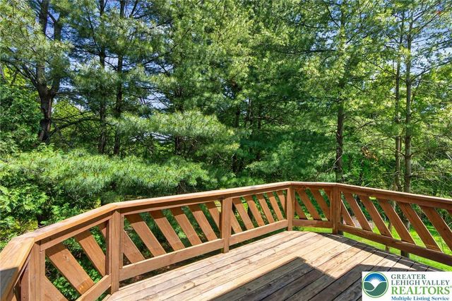 4073 Waterford Drive, Upper Saucon Twp, PA 18034