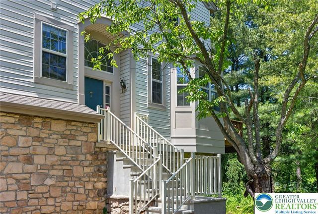 4073 Waterford Drive, Upper Saucon Twp, PA 18034