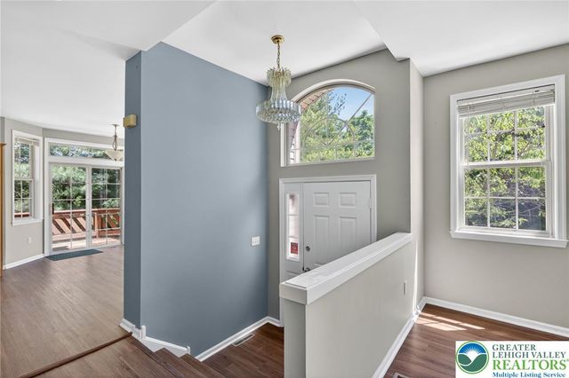 4073 Waterford Drive, Upper Saucon Twp, PA 18034
