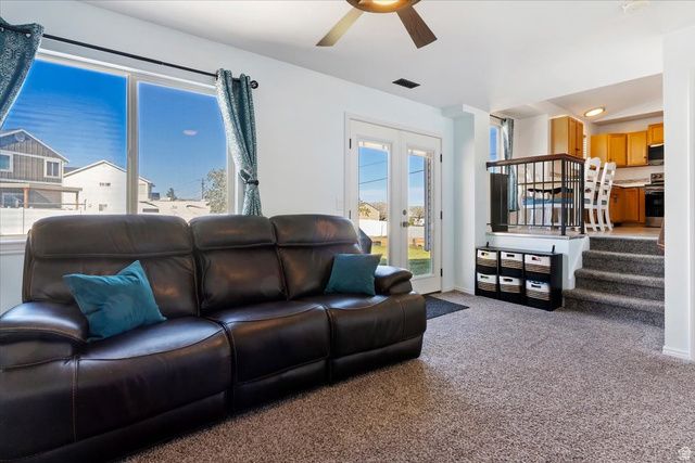 993 N WHITE PINE DR, Tooele, UT 84074