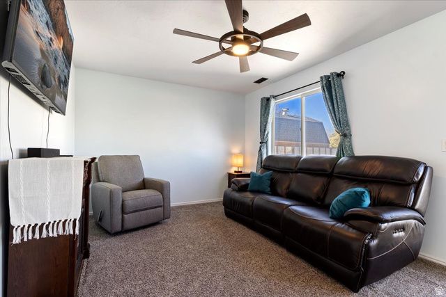 993 N WHITE PINE DR, Tooele, UT 84074