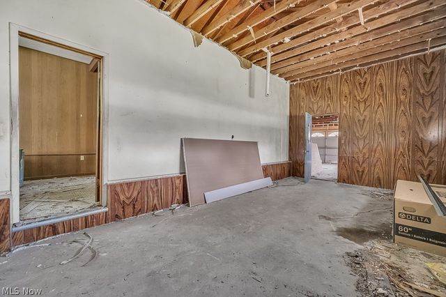 355 S Chillicothe Road, Aurora, OH 44202