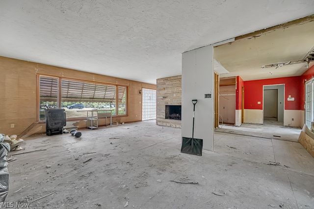 355 S Chillicothe Road, Aurora, OH 44202