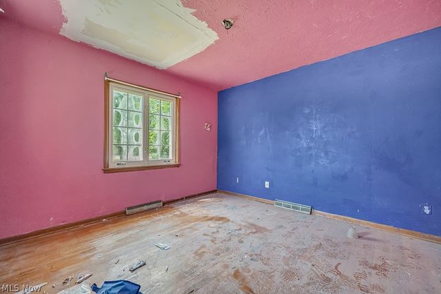 355 S Chillicothe Road, Aurora, OH 44202
