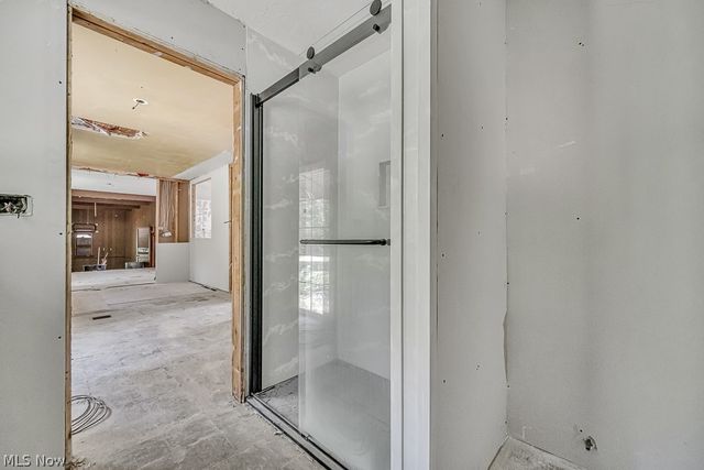 355 S Chillicothe Road, Aurora, OH 44202