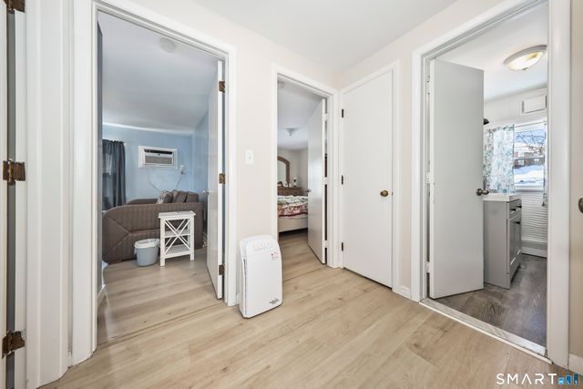 41 Sunnybrook Bend, Waterbury, CT 06708