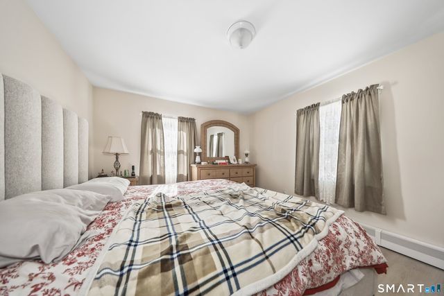 41 Sunnybrook Bend, Waterbury, CT 06708