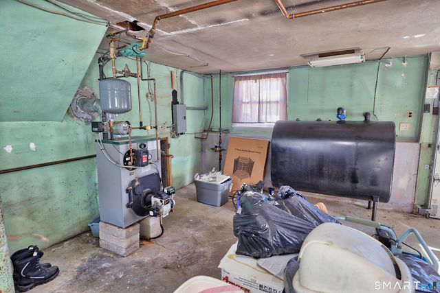 41 Sunnybrook Bend, Waterbury, CT 06708