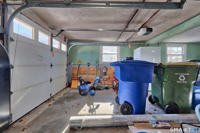 41 Sunnybrook Bend, Waterbury, CT 06708