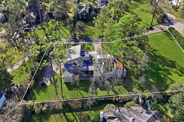 320 Blalock Rd, Piney Point Village, TX 77024