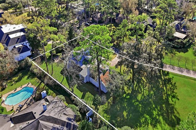 320 Blalock Rd, Piney Point Village, TX 77024