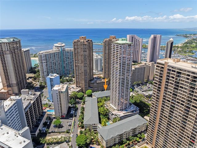 1810 Kaioo Drive C401, Honolulu, HI 96815
