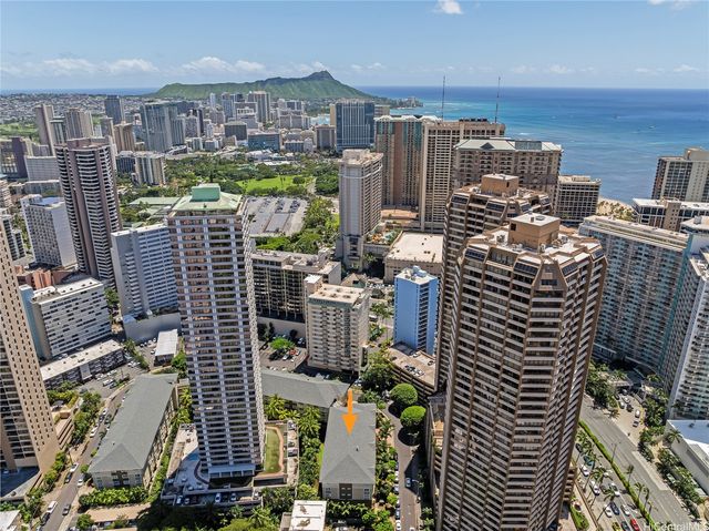 1810 Kaioo Drive C401, Honolulu, HI 96815