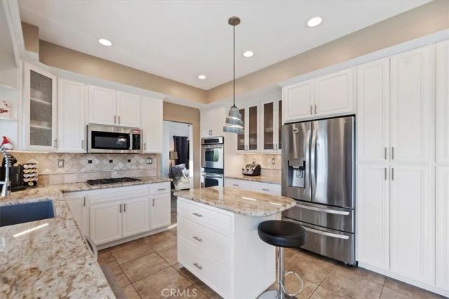 982 Big Spring Court, Corona, CA 92878