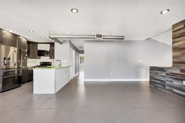 10639 SW 113th Pl 79D, Miami, FL 33176