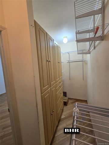 150 W End Avenue 3E, Brooklyn, NY 11235