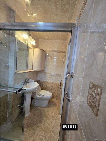 150 W End Avenue 3E, Brooklyn, NY 11235