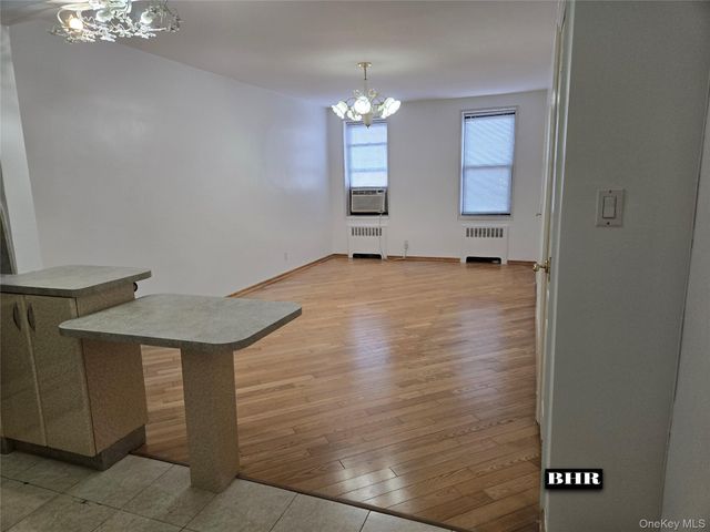 150 W End Avenue 3E, Brooklyn, NY 11235