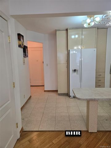 150 W End Avenue 3E, Brooklyn, NY 11235