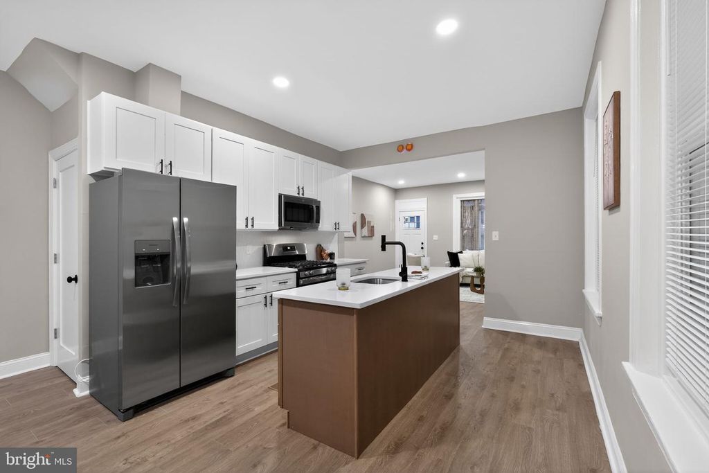 6111 BAYNTON ST, Philadelphia, PA 19144