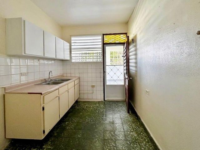 51 DUCAL ST., EXTENSION EL COMANDANTE, Carolina, PR 00982