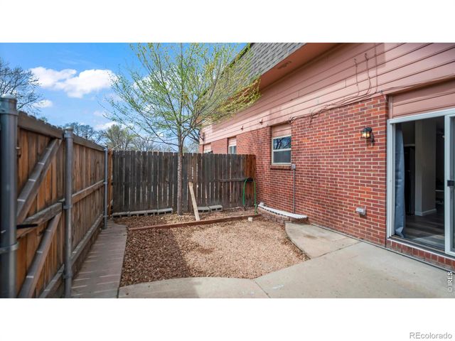 824 37th Ave Ct 824, Greeley, CO 80634