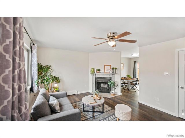 824 37th Ave Ct 824, Greeley, CO 80634