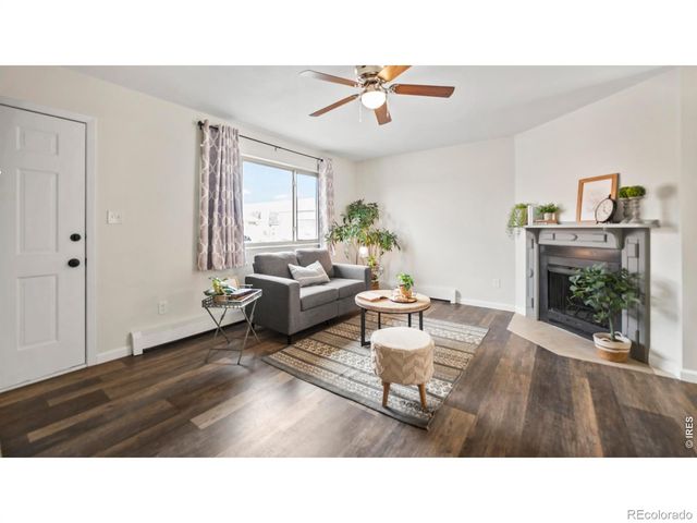 824 37th Ave Ct 824, Greeley, CO 80634