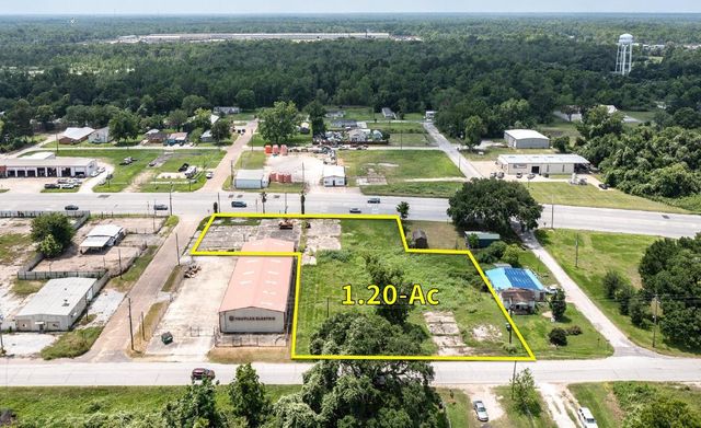 915 Highway 90, Liberty, TX 77575
