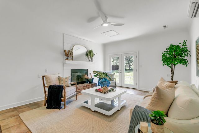 681 Port Circle, Charleston, SC 29412
