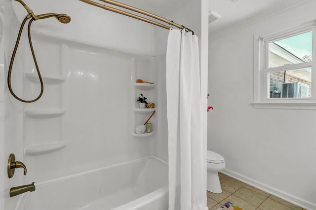 681 Port Circle, Charleston, SC 29412