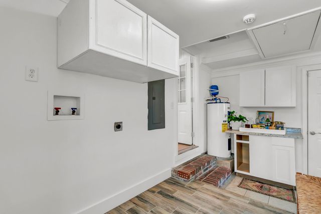 681 Port Circle, Charleston, SC 29412