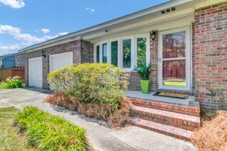 681 Port Circle, Charleston, SC 29412
