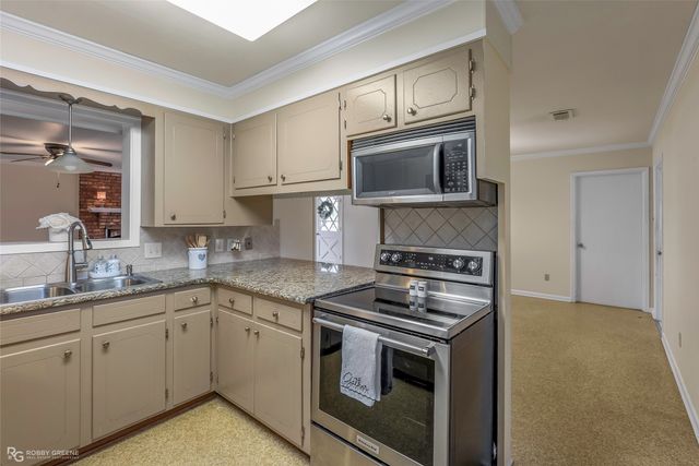 1811 Venus Drive, Bossier City, LA 71112