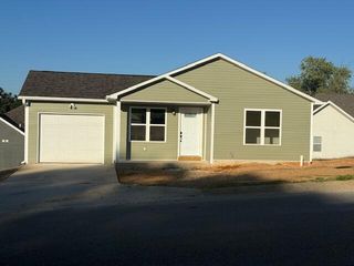 1223 N Howell, West Plains, MO 65775