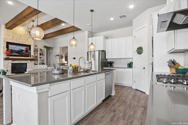 920 Carriage Loop, New Braunfels, TX 78132