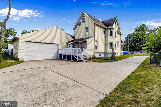 709 BRIDGEBORO ST, Riverside, NJ 08075