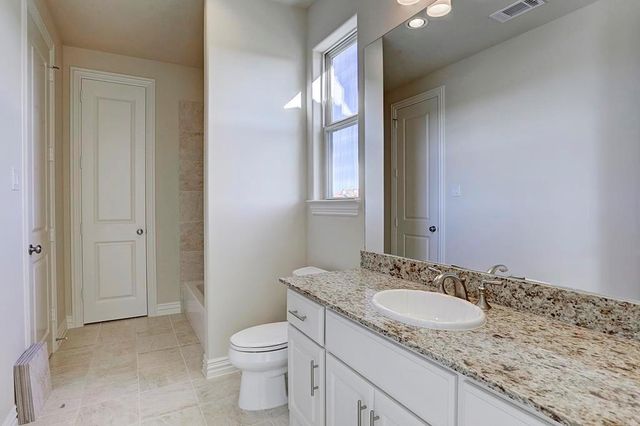 2431 Camden Creek Lane, Houston, TX 77077