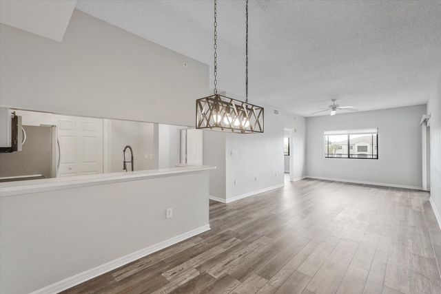 2813 Grande Parkway 304, Palm Beach Gardens, FL 33410