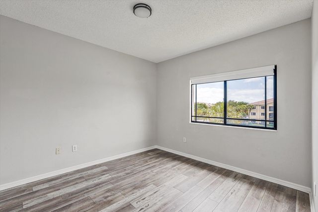 2813 Grande Parkway 304, Palm Beach Gardens, FL 33410