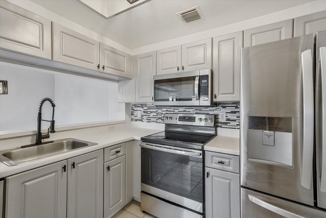 2813 Grande Parkway 304, Palm Beach Gardens, FL 33410