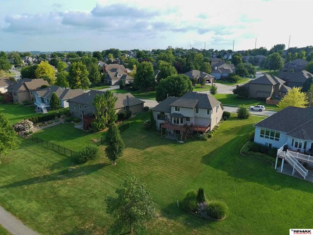 10113 S 176th Street, Omaha, NE 68136
