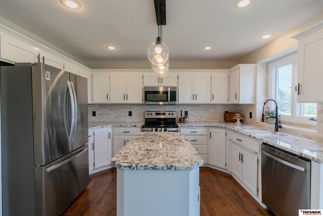 10113 S 176th Street, Omaha, NE 68136
