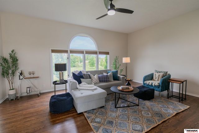 10113 S 176th Street, Omaha, NE 68136