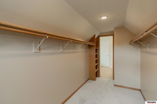10113 S 176th Street, Omaha, NE 68136